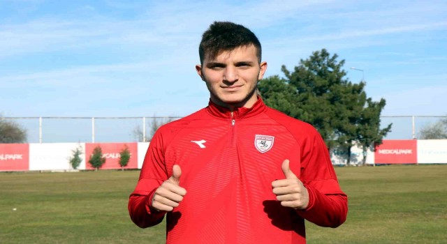 Yunus Emre Çift, gözüne Premier Ligi kestirdi