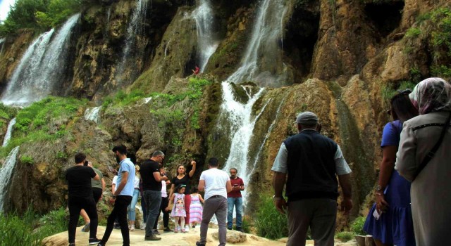 Yurt içinde 19 milyon 156 bin kişi seyahate çıktı