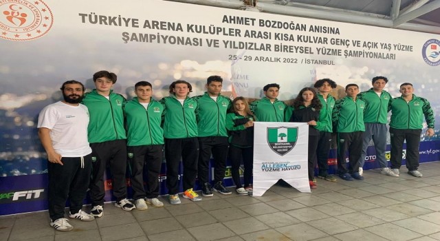Yüzme branşında Gaziantepe ilk kez kupa sevinci yaşattılar