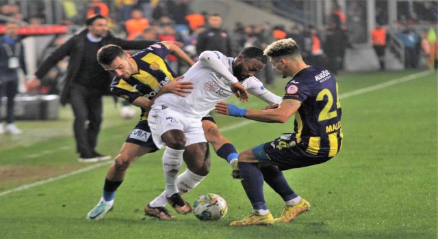 Ziraat Türkiye Kupası: MKE Ankaragücü: 1 - Beşiktaş: 0 (İlk yarı)