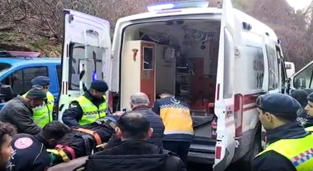 2 gündür aranan şahıs kayalıklara sıkışmış halde sağ bulundu