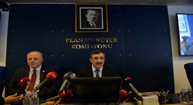 2.2 milyon vatandaşı ilgilendiren EYT teklifi görüşmeleri Plan ve Bütçe Komisyonunda başladı