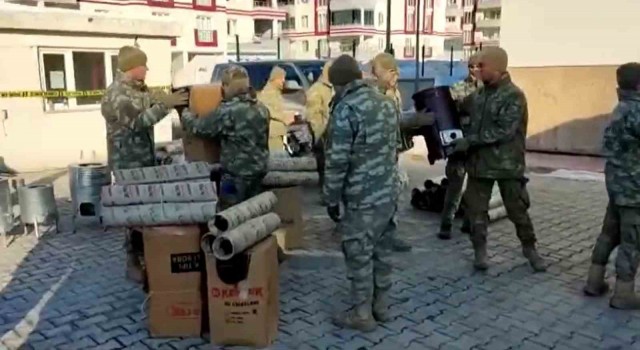 4üncü Komando Tugayı Hatayda soba dağıtımını sürdürüyor