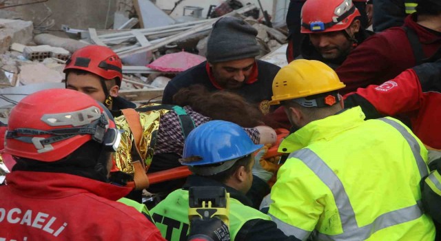 63 yaşındaki Hafsa teyzenin ilk isteği ‘su oldu, ardından çocukları ile görüntülü görüştürüldü