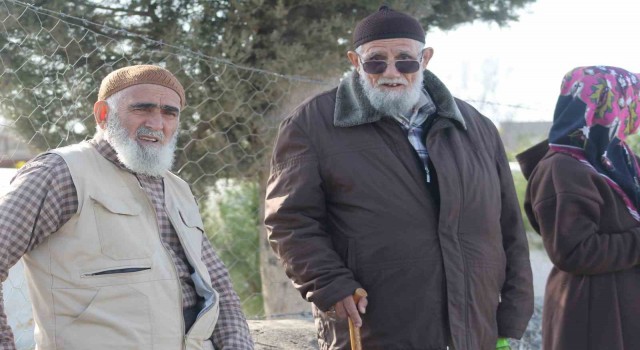 80 yaşındaki Yusuf dede: Cumhurbaşkanı şimdi ikinci kez geliyor, her şey vatandaş için yapılıyor