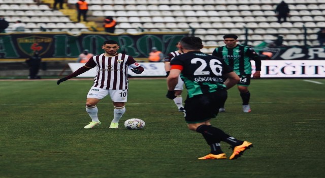 A. Denizlispor 3 puan sevincini uzun aradan sonra tekrar yaşadı