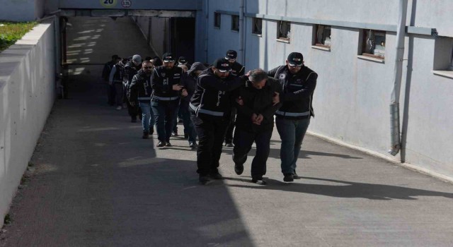 Adanada gözaltına alınan 9 müteahhit ve mühendisten 6sı tutuklandı