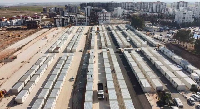 Adıyamanda 300 konteyner ailelere teslim ediliyor