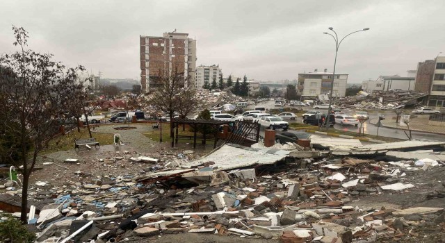Adıyamanda çok sayıda bina yıkıldı: Kurtarma çalışmaları sürüyor