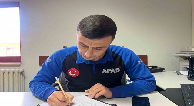 AFAD, Afyonkarahisardan 60 tır çadır ve yatak gönderdi