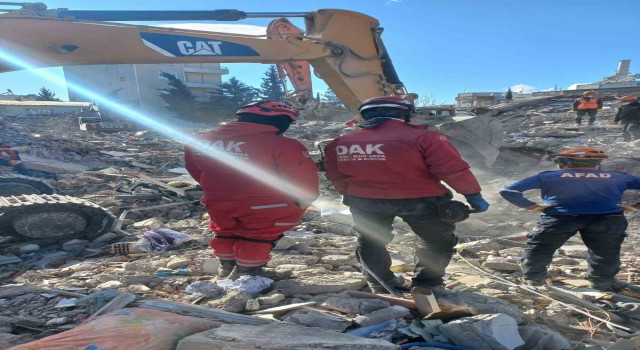 AFAD Eskişehir ve DAK depremin 11inci gününde çalışmalarını sürdürüyor