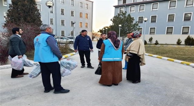 Afyonkarahisarda depremzedelere kütüphane kuruldu
