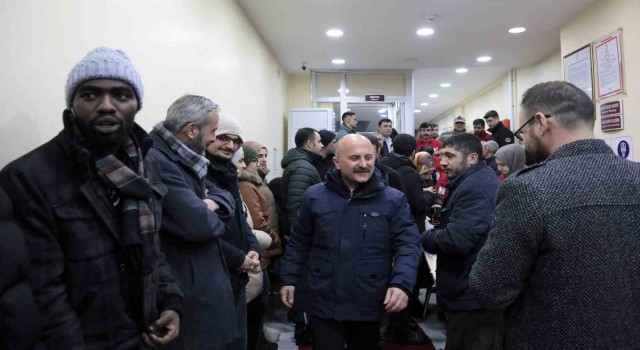 Ağrıda deprem bölgesi için seferberlik başlatıldı