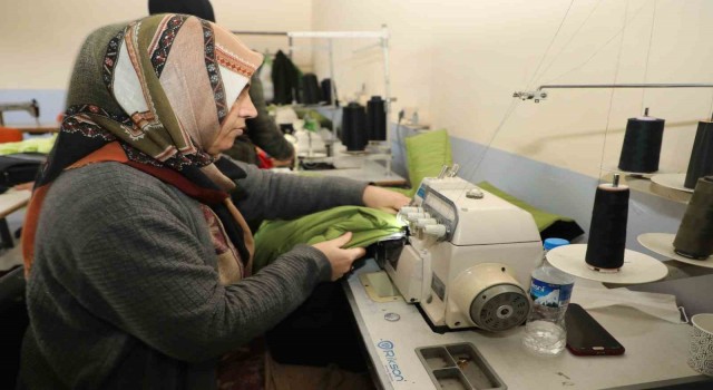 Ağrıda üretilen uyku tulumları depremzedeleri ısıtacak
