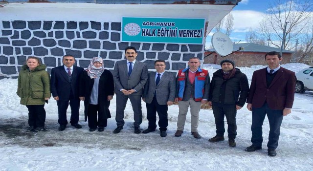 Ağrılı çocuklar depremden etkilenen kardeşleri için oyuncak üretiyor