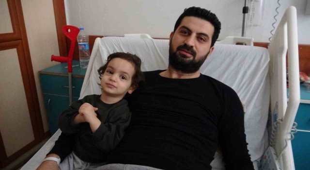 Ailesini çıkardı, kendisi son anda yaralı kurtuldu: “Oğlum yatağa değse sıçrıyorum”