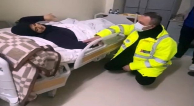 Ailesini kaybeden depremzede gözyaşlarıyla: Allah devletimizi başımızdan eksik etmesin