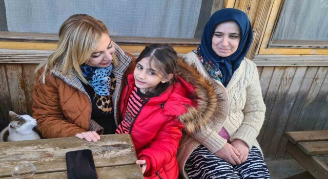 AK Parti Milletvekili Gökcan Köyceğizde depremzedeler ziyaret etti