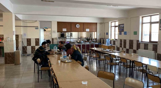 Aksaraya gelen depremzedeler: “Devleti ve milleti hep yanımızda hissettik”