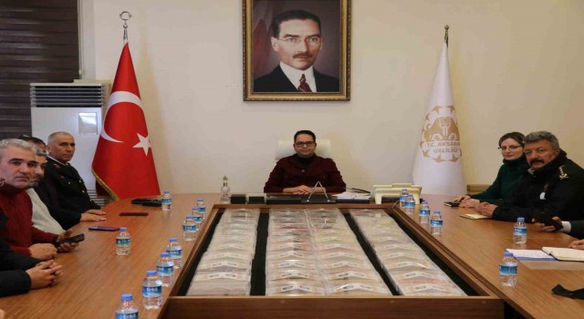 Aksaraydan 110 tır yardım deprem bölgesine ulaştırıldı