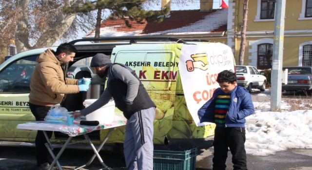 Akşehirde depremzedelere çorba ikramı