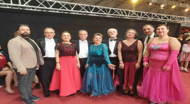 Aktif Yaşlı Merkezi Üyeleri, dans yarışmasında 3üncü oldu