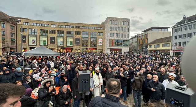 Almanyada imamlar ve papazlar Türkiye için dua etti