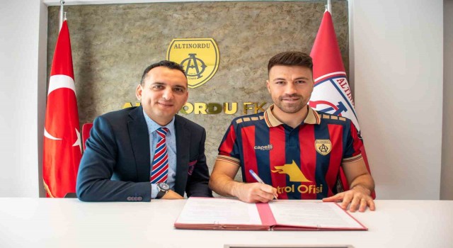 Altınordu, Hüsamettin Yeneri kadrosuna kattı