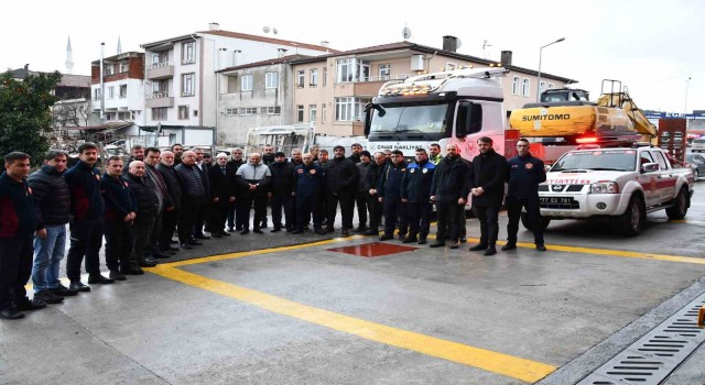 Altınovadan deprem bölgesine ilk sevkiyat