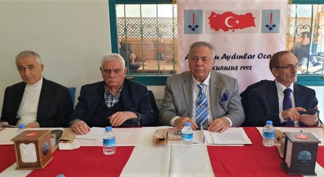 Anadolu Aydınlar Ocağı, deprem felaketi ile Kuran-ı Kerimin yakılması konularını görüştü