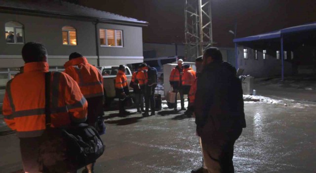 Ankara İtfaiyesi Kahramanmaraşta çalışmalarını sürdürüyor: 20 can kurtarıldı