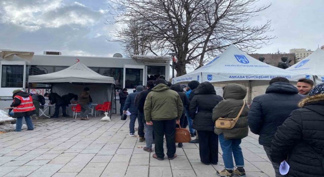 Ankarada vatandaşlar kan merkezlerine akın etti