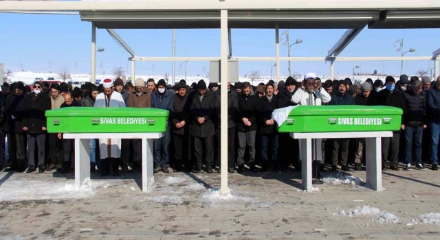 Anne ve oğul yan yana toprağa verildi