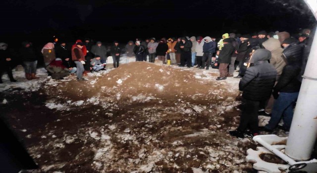 Antakyada depreme yakalanan karı koca, Diyarbakırda toprağa verildi