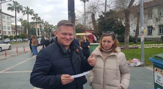 Antalyada yaşayan Rus ve Ukraynalı vatandaşlardan deprem bölgesine yardım eli