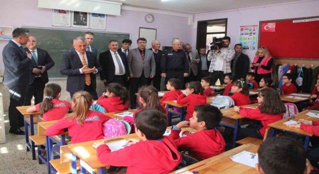 Antalyaya gelen depremzede sayısı 157 bin 770e ulaştı