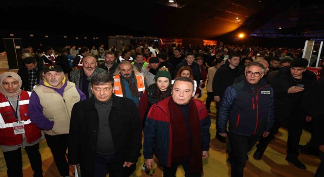 Antalyaya gelen depremzedeler için ücretsiz giyim mağazası açılacak