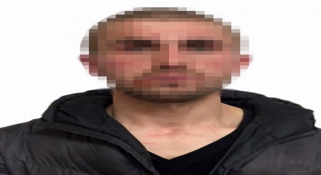 Arnavutköyde iş yerinden sigara ve gıda hırsızlığı kamerada