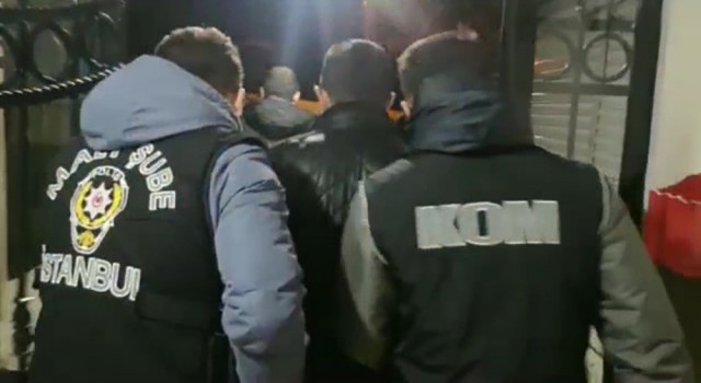 Ataşehir Belediyesinde ihalede usulsüzlük operasyonu, gözaltı anları kamerada