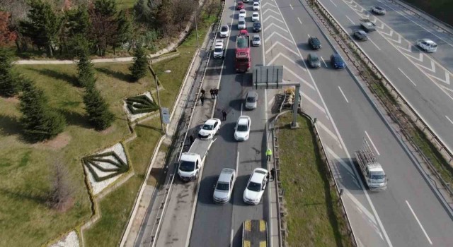 Ataşehirde yol ayrımını kaçıran sürücü kazaya neden oldu: 1 yaralı