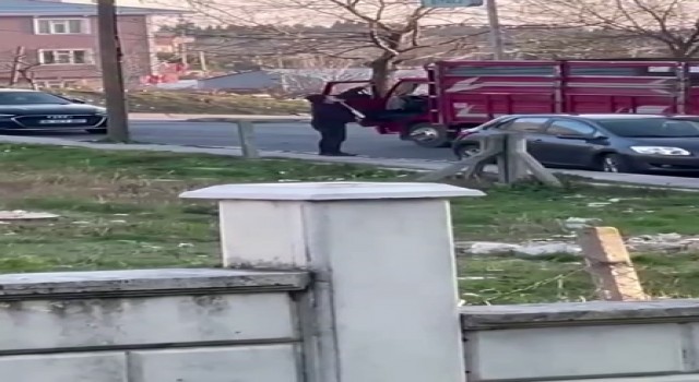 Ateş açtığı pompalı tüfeği kafasına dayadı