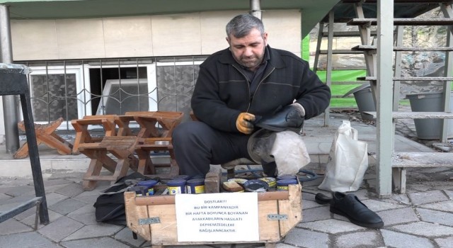 Ayakkabı boyacısından anlamlı bağış: Bir haftalık gelirini depremzedeler için bağışladı