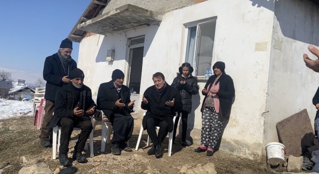 Aydemir, Malatyada depremzedelerin acılarını paylaştı