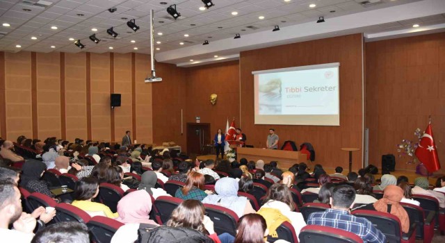 Aydında göreve başlayan 180 tıbbi sekretere eğitim