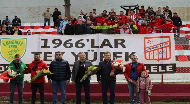 Ayvalıkta iki ezeli rakip takım depremzedeler için tek yürek oldu