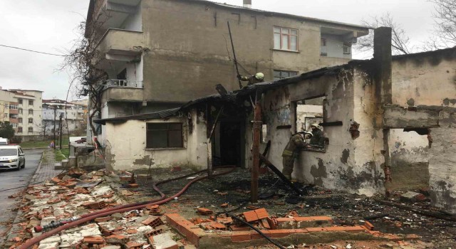 Bağcılarda gecekondu yangını