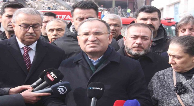 Bakan Bozdağ: “Diyarbakırda 133 kişi vefat etti, 871 kişi yaralandı”