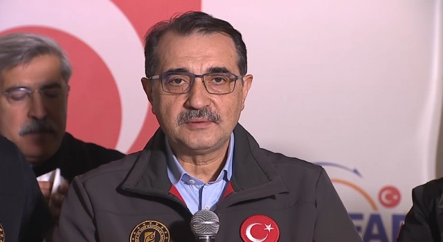 Bakan Dönmez: Akaryakıt ile ilgili sıkıntı yaşamıyoruz