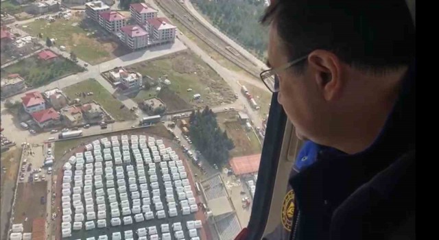Bakan Dönmez İslahiyede deprem bölgesini havadan inceledi