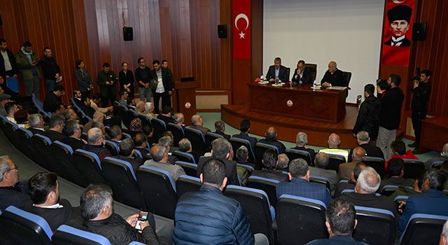 Bakan Kasapoğlu Muhtarların ihtiyaç taleplerini dinledi